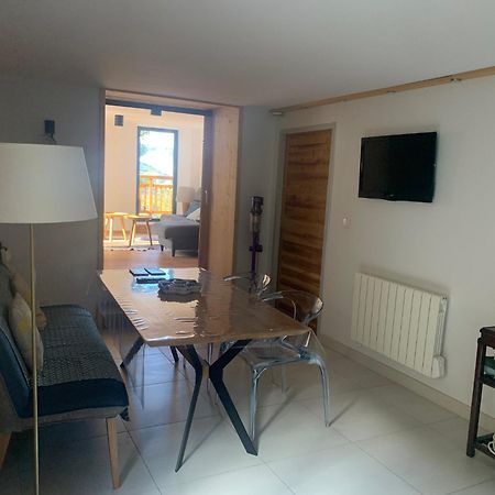 Le Sarana : 75M2, Calme, Belle Vue Avec Terrasse. Apartment Лес дьо Алпс Екстериор снимка