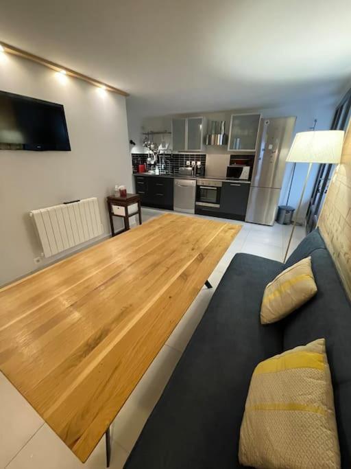 Le Sarana : 75M2, Calme, Belle Vue Avec Terrasse. Apartment Лес дьо Алпс Екстериор снимка